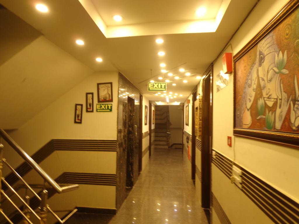 Hotel Station View Opposite New Delhi Railway Экстерьер фото