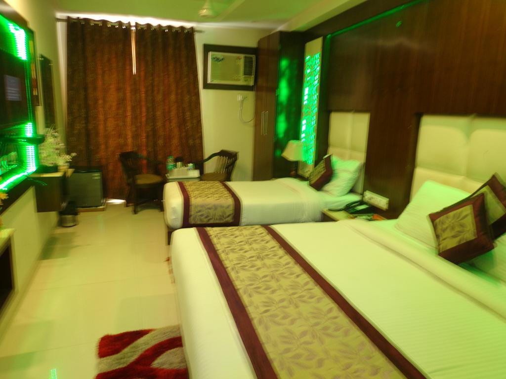 Hotel Station View Opposite New Delhi Railway Экстерьер фото