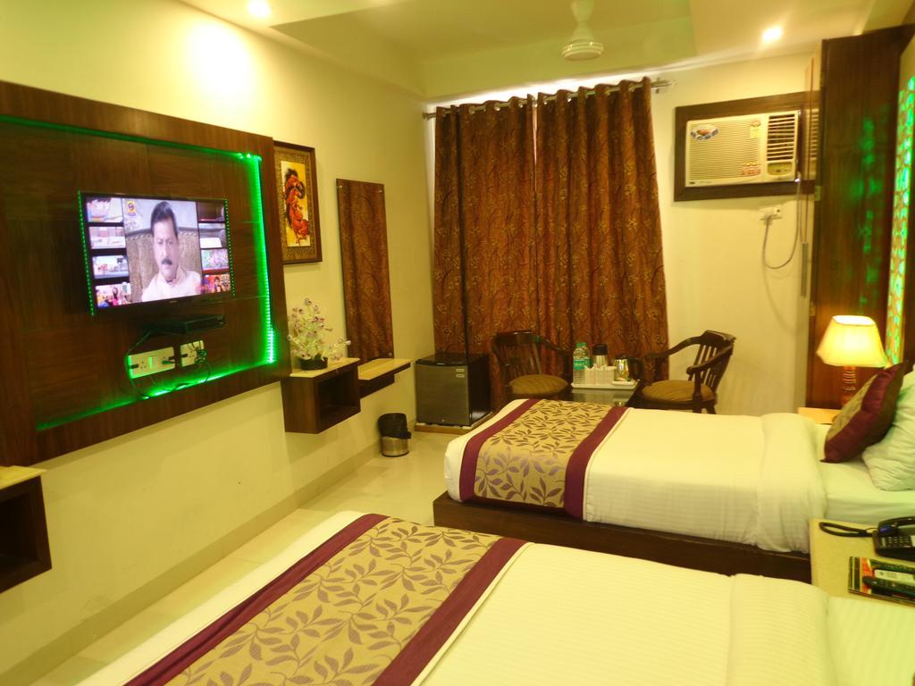Hotel Station View Opposite New Delhi Railway Экстерьер фото