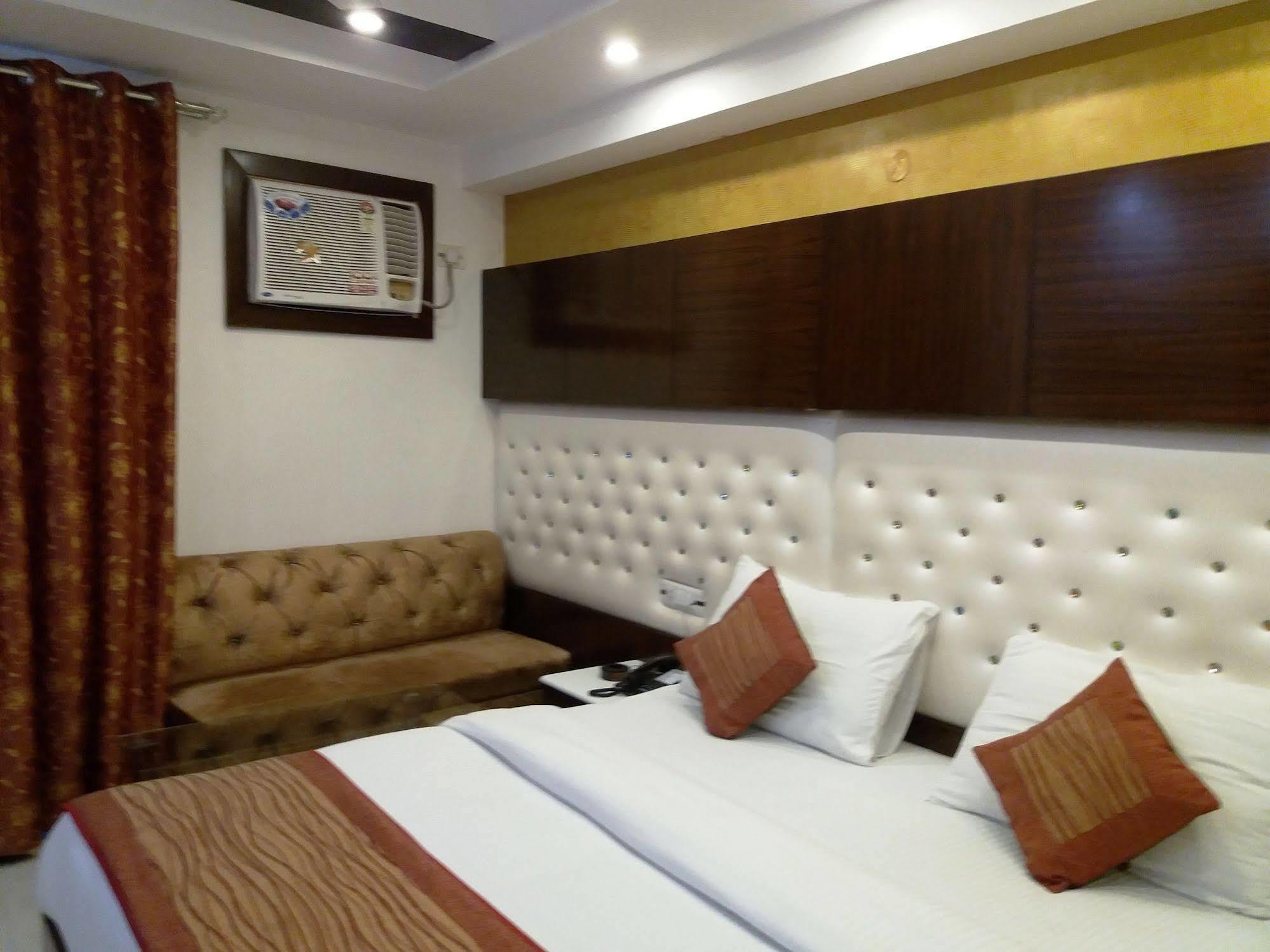 Hotel Station View Opposite New Delhi Railway Экстерьер фото